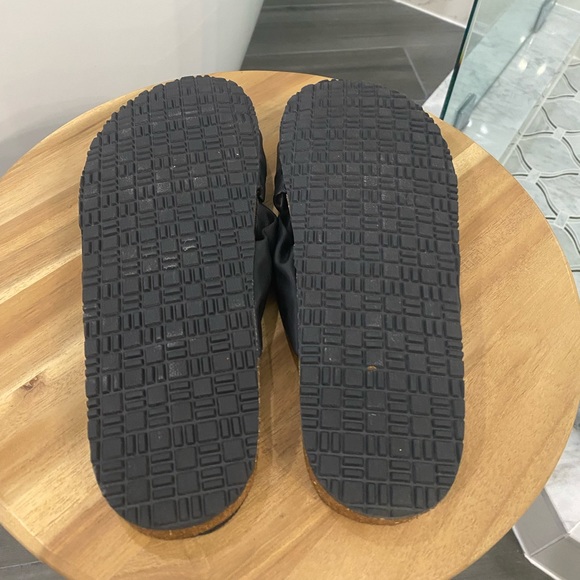 Universal Thread Sandals - Picture 3 of 4